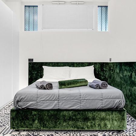 Pag60 -Crescenzago-Luxury Green House ミラノ エクステリア 写真