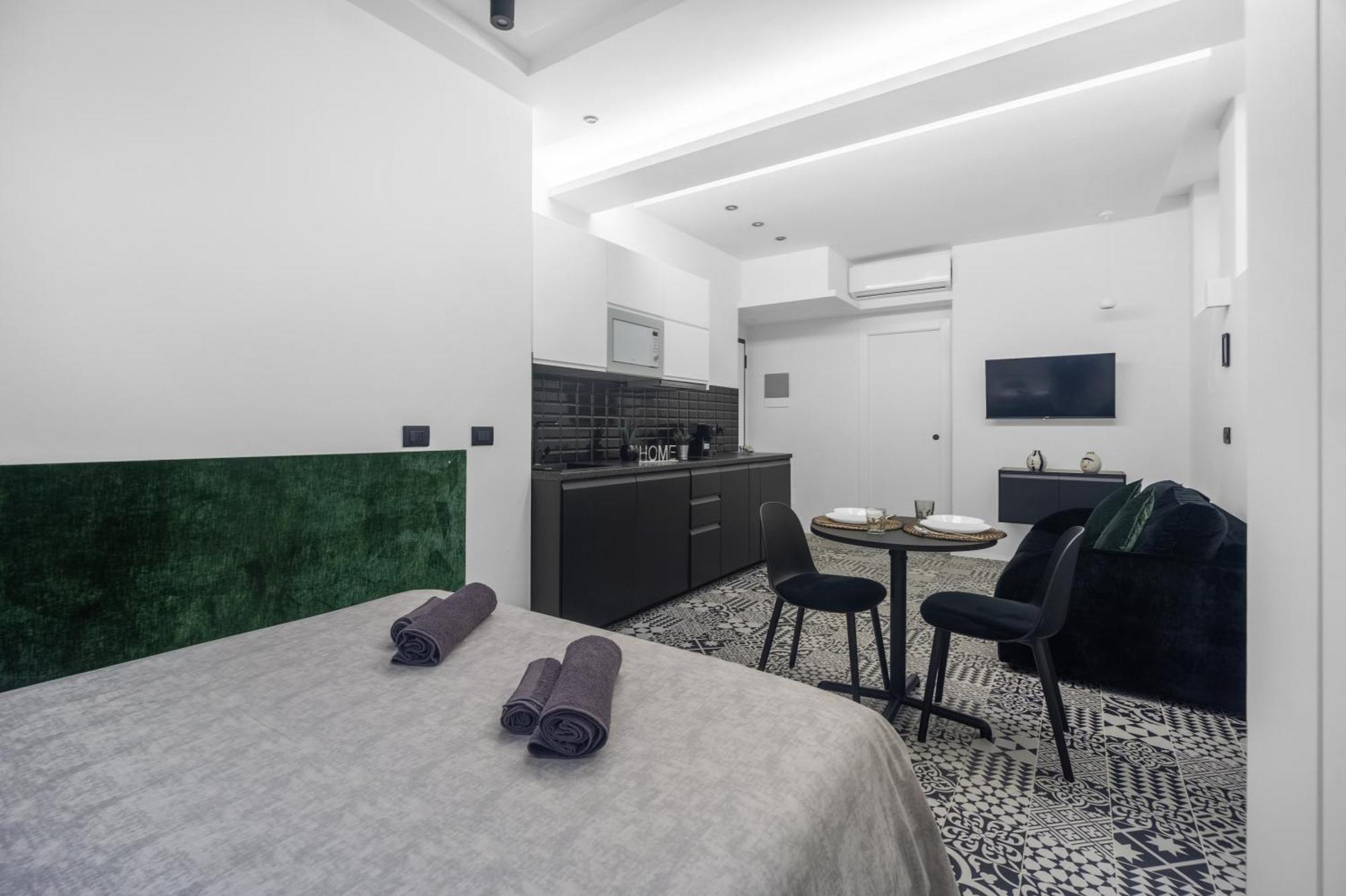 Pag60 -Crescenzago-Luxury Green House ミラノ エクステリア 写真